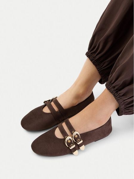 DeeZee Baleriny CEO-HY82405-1 Brązowy. Brązowe baleriny DeeZee, bez wzorów, z materiału, bez obcasa. Za 129.99 zł.
