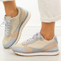 Niebieskie sneakersy damskie McArthur Ma2512w. Niebieskie obuwie sportowe McArthur, na jesień, z dresówki, bez zapięcia. W wyprzedaży za 210.32 zł.