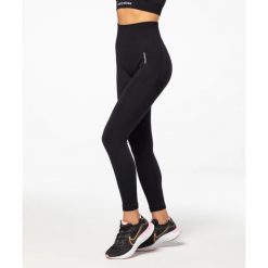 Legginsy bezszwowe Carpatree Allure czarne. Czarne legginsy Carpatree, l, bez wzorów, z elastanu. W wyprzedaży za 172.49 zł.