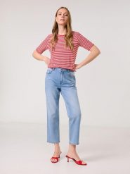 TAIFUN Koszulka w kolorze czerwono-białym rozmiar: 44. Białe bluzki Taifun, bez wzorów, bez kołnierzyka, bez ramiączek. Za 78.66 zł.