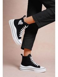 Foreverfolie Sneakersy w kolorze czarnym rozmiar: 39. Czarne trampki Foreverfolie, z aplikacjami, za kostkę, bez zapięcia. Za 108.99 zł.