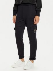 Liu Jo Sport Chinosy q-roa-33046 Czarny Regular Fit. Czarne spodnie materiałowe Liu Jo Sport, m, bez wzorów, z bawełny. Za 599.99 zł.