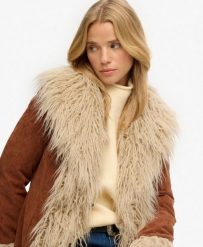 Superdry Long Afghan Coat — długi płaszcz sztruksowy, slim fit – Rustic. Brązowe płaszcze Superdry, bez wzorów, z materiału, bez kaptura. Za 683.80 zł.
