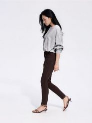 Jeansy slim fit - brązowy. Brązowe jeansy Reserved, bez wzorów. Za 99.99 zł.
