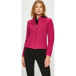 Guess Jeans - Kurtka. Kurtki Guess Jeans. W wyprzedaży za 429.90 zł.