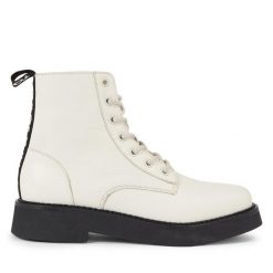Trzewiki Tommy Jeans. Botki Tommy Jeans, bez wzorów, z jeansu, bez obcasa, na płaskiej podeszwie, bez zapięcia. Za 639.99 zł.