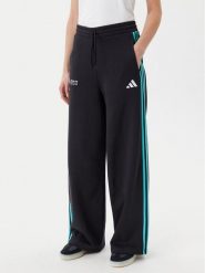 Adidas Spodnie dresowe Mercedes - AMG Petronas Formula One Team DNA JV5432 Czarny Regular Fit. Czarne spodnie dresowe Adidas, xl, bez wzorów, z bawełny. Za 259.99 zł.