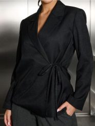 Żakiet z długimi rękawami - czarny. Czarne marynarki i żakiety Sinsay, l, bez wzorów. Za 79.99 zł.