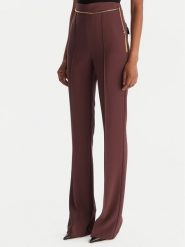 Elisabetta Franchi Spodnie materiałowe PA-141-57E2-V420 Bordowy Regular Fit. Czerwone spodnie materiałowe Elisabetta Franchi, bez wzorów, z materiału. Za 1,819.00 zł.