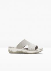 Klapki Jana o wygodnej tęgości. Szare klapki bonprix, bez wzorów, bez obcasa. Za 169.99 zł.