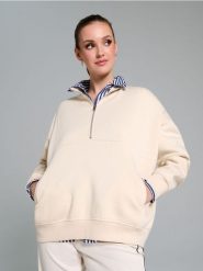 Bluza ze stójką - kremowy. Białe bluzy Sinsay, l, bez wzorów, bez kaptura. W wyprzedaży za 27.99 zł.