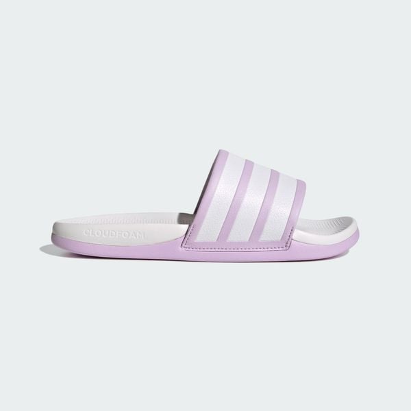 KLAPKI ADILETTE COMFORT 2.0. Białe klapki Adidas, bez wzorów, z syntetyku, bez obcasa. Za 199.00 zł.