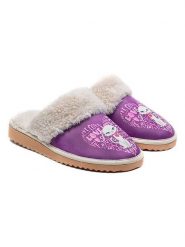 Goby Kapcie w kolorze fioletowym ze wzorem rozmiar: 38. Różowe obuwie domowe Goby, bez wzorów, z materiału, z okrągłym noskiem, bez zapięcia. Za 130.99 zł.