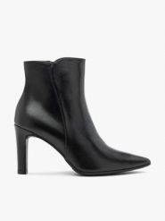 Czarne botki na obcasie ze skóry licowej. Czarne botki Brawo sp. z o.o., bez wzorów, ze skóry, za kostkę, bez obcasa, na obcasie, bez zapięcia. Za 549.99 zł.