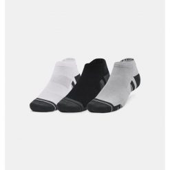 Skarpety sportowe Under Armour 1379504 3-pak. Czarne skarpety Under Armour, bez wzorów. Za 59.96 zł.