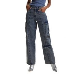 Luźne Spodnie Jeansowe Dla Kobiet. Niebieskie spodnie dresowe Urban Classics, bez wzorów, z jeansu. Za 179.99 zł.