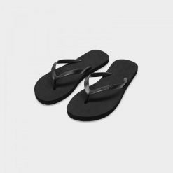 Japonki damskie na plażę Outhorn OTHWSS24FFLIF160. Czarne klapki Outhorn, bez wzorów, z gumy, bez obcasa. Za 37.99 zł.
