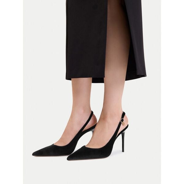 Szpilki Nine West. Czarne szpilki Nine West, bez wzorów, bez obcasa, na szpilce, bez zapięcia. Za 229.99 zł.
