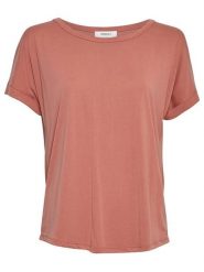 MOSS COPENHAGEN Koszulka "Fenya" w kolorze ceglanym rozmiar: XS/S. Czerwone bluzki Moss Copenhagen, s, bez wzorów, bez kołnierzyka, bez ramiączek. Za 75.16 zł.