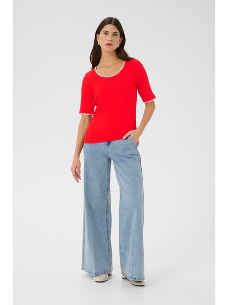 Kaffe Koszulka w kolorze czerwonym rozmiar: L. Czerwone bluzki Kaffe, l, z aplikacjami, bez kołnierzyka, bez ramiączek. Za 69.75 zł.