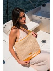 Victor & Hugo Paris Torebka "Luzia" w kolorze beżowo-jasnobrązowym - 28 x 34 x 15 cm rozmiar: onesize. Brązowe torby na ramię Victor & Hugo Paris, bez wzorów, z materiału, na ramię, bez dodatków. Za 413.99 zł.