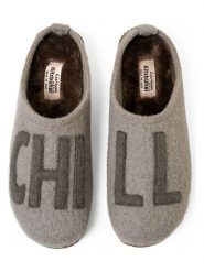 Living Kitzbühel Kapcie "Chill" w kolorze szarym rozmiar: 38. Szare obuwie domowe Living Kitzbühel, bez wzorów, z materiału, bez zapięcia. Za 184.95 zł.
