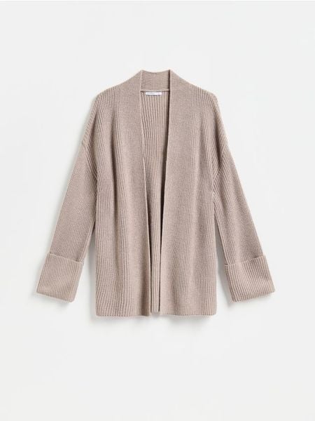 Kardigan z obniżoną linią ramion - brązowy. Brązowe kardigany Reserved, l, bez wzorów, z dzianiny. Za 159.99 zł.