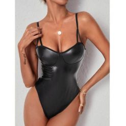 Body lakierowane na ramiączkach z połyskiem na imprezę Viroana. Czarne body Intica, l, bez wzorów, z lakierowanej skóry. Za 69.00 zł.