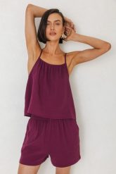 SPODENKI BELLA PURPUROWE L - Flawless. Fioletowe szorty Flawless, bez wzorów, z gumy, eleganckie. Za 239.00 zł.