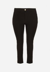 Czarne Spodnie Ozdobione Imitacją Kieszeni Faliona. Czarne spodnie materiałowe Born2be, na co dzień, xl, z aplikacjami, z jeansu. Za 49.99 zł.