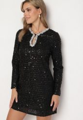 Czarna Koktajlowa Cekinowa Sukienka o Pudełkowym Kroju Sewilena. Czarne sukienki Born2be, na co dzień, l, z aplikacjami, eleganckie, bez kołnierzyka, bez ramiączek, mini, kopertowe. Za 229.99 zł.