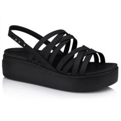 Damskie sandały na platformie Crocs Crocband Platform. Czarne sandały Crocs, bez wzorów, sportowe, bez obcasa, na platformie, bez zapięcia. W wyprzedaży za 199.00 zł.
