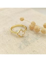 Miu Silver Pozłacany pierścionek z masą perłową rozmiar: 52. Białe pierścionki Miu Silver, z perłą, pozłacane. Za 69.99 zł.