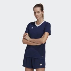 Koszulka piłkarska damska Adidas Entrada 22 Jersey. Niebieskie bluzki Adidas, xl, bez wzorów, z jersey, sportowe, bez kołnierzyka, bez ramiączek. Za 75.00 zł.