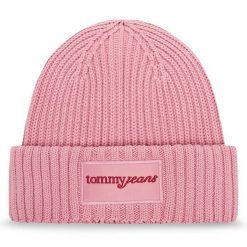 Czapka Tommy Jeans. Czerwone czapki Tommy Jeans, bez wzorów, z jeansu. Za 199.99 zł.
