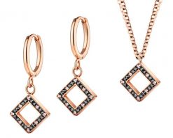 Kolczyki i naszyjnik ze stali szlachetnej z markasytami - komplet - kwadraty. Naszyjniki Artelioni, ze stali. Za 299.00 zł.