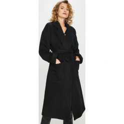 Answear - Płaszcz Orient Express. Czarne płaszcze ANSWEAR, m, bez wzorów, z bawełny, bez kaptura. W wyprzedaży za 129.90 zł.