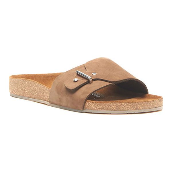 Comfortfusse Skórzane klapki w kolorze jasnobrązowym rozmiar: 40. Brązowe klapki Comfortfüße, bez wzorów, z nubiku, z otwartym noskiem, bez obcasa. Za 264.95 zł.