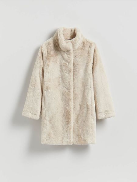 Płaszcz z imitacji futra - złamana biel. Płaszcze Reserved, l, bez wzorów, bez kaptura. W wyprzedaży za 189.99 zł.