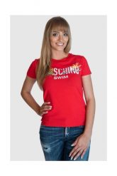 MOSCHINO T-shirt damski czerwony z nadrukiem logo i misia, Rozmiar XS. Czerwone t-shirty MOSCHINO, s, bez wzorów, z dzianiny, bez kołnierzyka, bez ramiączek. W wyprzedaży za 329.99 zł.
