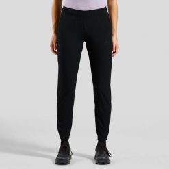 Spodnie techniczne damskie ODLO Pants regular length ZEROWEIGHT. Czarne spodnie narciarskie Odlo, s, bez wzorów, z elastanu, do biegania. Za 359.99 zł.