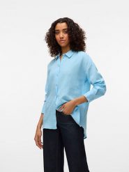 Vero Moda Koszula w kolorze błękitnym rozmiar: M. Niebieskie koszule Vero Moda, m, bez wzorów, z bawełny, bez kołnierzyka, bez ramiączek. Za 99.45 zł.