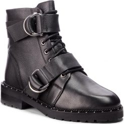 Botki BRONX - 47128-H BX 1506 Black 01. Czarne botki Bronx, bez wzorów, ze skóry, bez obcasa, na obcasie, bez zapięcia. W wyprzedaży za 379.00 zł.