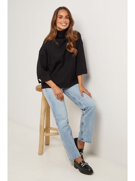 Soft Cashmere Golf w kolorze czarnym rozmiar: 38/40. Czarne golfy Soft Cashmere, bez wzorów, bez ramiączek. Za 113.90 zł.