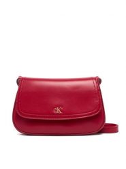 Calvin Klein Torebka Ck Flap Camera Bag LV04F3421G Bordowy. Czerwone listonoszki Calvin Klein, bez wzorów, ze skóry, bez dodatków. Za 409.99 zł.