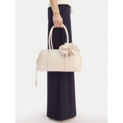 Torebka GINO ROSSI. Białe torebki klasyczne Gino Rossi, bez wzorów, bez dodatków. Za 249.99 zł.