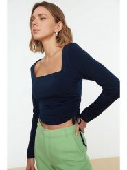 Trendyol Koszulka w kolorze granatowym rozmiar: S. Niebieskie bluzki Trendyol, s, bez wzorów, bez kołnierzyka, bez ramiączek. Za 65.45 zł.