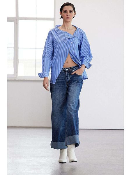 Trendyol Bluzka w kolorze niebiesko-białym rozmiar: 38. Niebieskie bluzki Trendyol, bez wzorów, bez kołnierzyka, bez ramiączek. Za 69.91 zł.