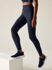 Dare 2b Legginsy funkcyjne "Hustle" w kolorze granatowym rozmiar: 42. Niebieskie legginsy Dare 2b, bez wzorów, z materiału, z podwyższonym stanem. Za 114.17 zł.