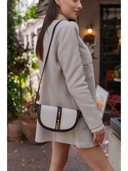 Lucky Bees Torebka w kolorze kremowo-brązowym - 26 x 10 x 10 cm rozmiar: onesize. Brązowe torby na ramię Lucky Bees, bez wzorów, z materiału, na ramię, bez dodatków. Za 161.73 zł.